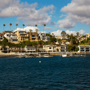 houses on a cliff in Newport Beach California