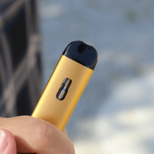 gold disposable vape